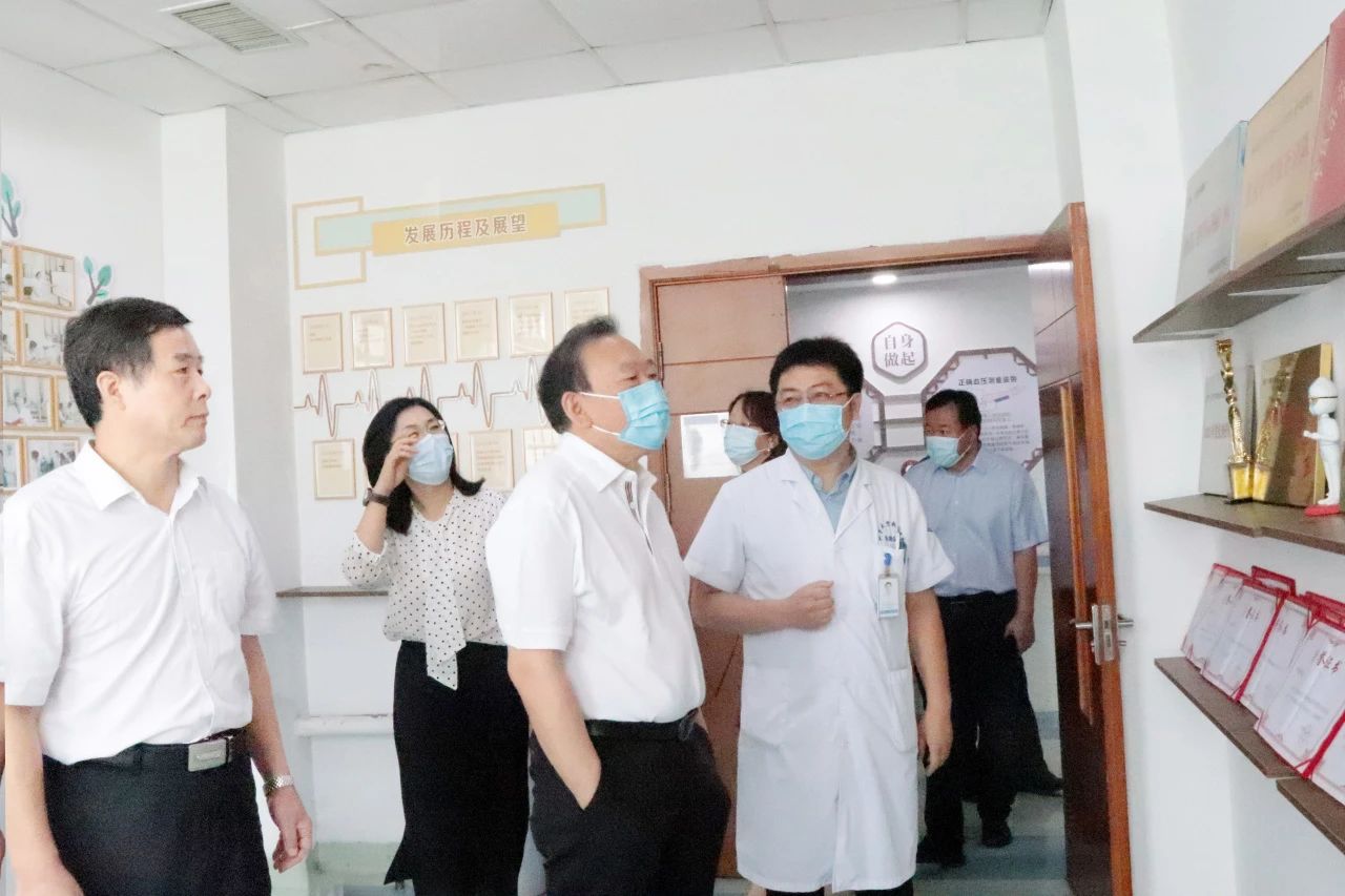 山東省政協(xié)副主席王修林調研東營鴻港醫(yī)院，充分肯定老年醫(yī)院建設成效