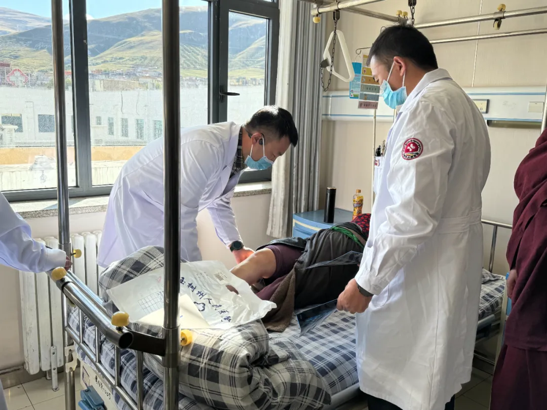 晉城大醫(yī)院專家再赴高原，為藏族同胞圓“健步夢”